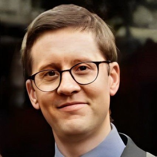 Dr Tom Carpenter